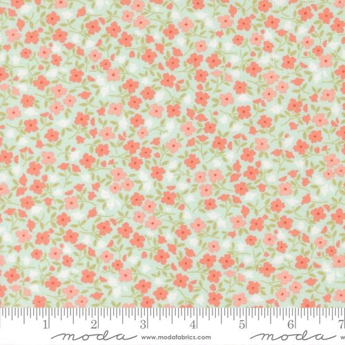 Sunbonnet Pale Blue Tiny