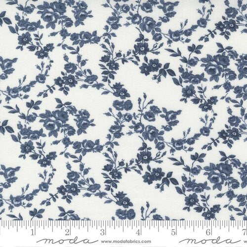 Nantucket Summer Cream Navy Med